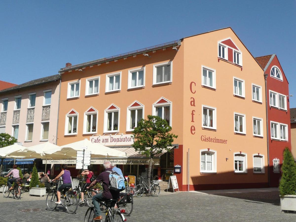 Cafe Am Donautor Hotel Kelheim Exterior foto